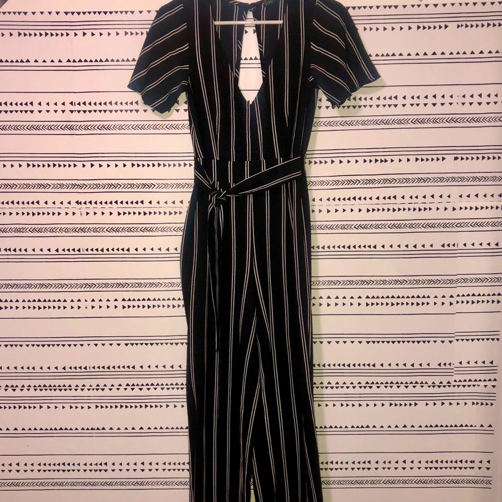 Short sleeve jumpsuit